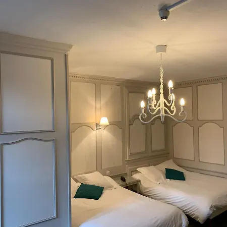 Au Fin Gourmet Hotel