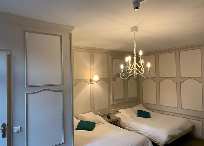 Au Fin Gourmet Hotel